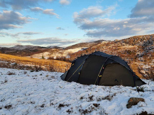 NORTENT_Vern_2_Person_4_Season_Backpacking_Tent_in_Snowy_landscape_3_600x600.jpg